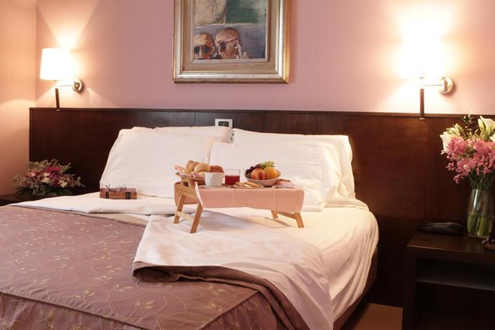 Hotel City Piacenza Zimmer foto