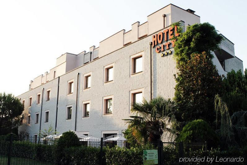 Hotel City Piacenza Exterior foto