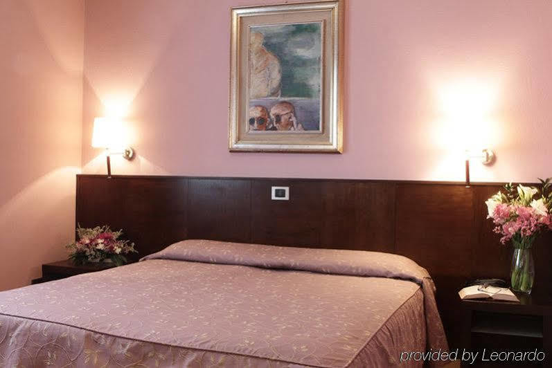 Hotel City Piacenza Exterior foto
